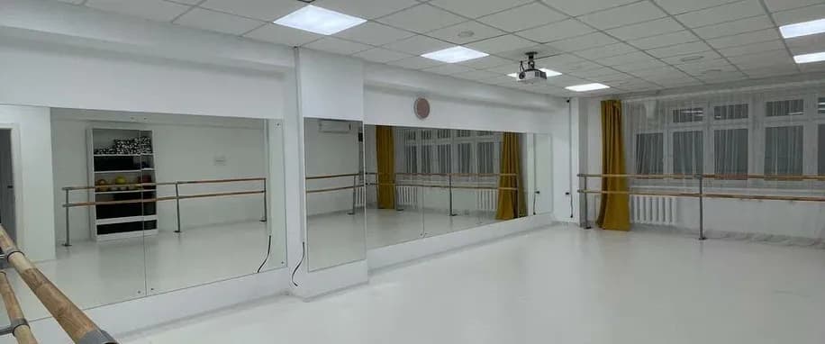 gallery slide