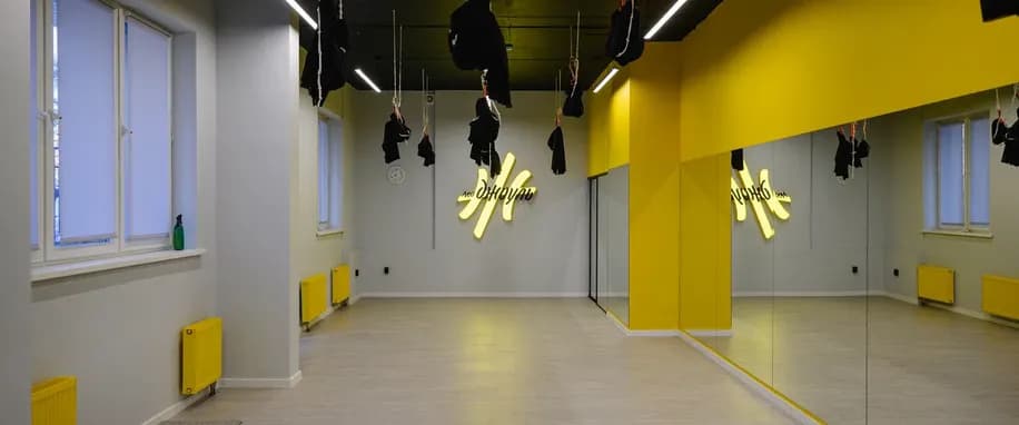 gallery slide