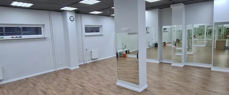 gallery slide